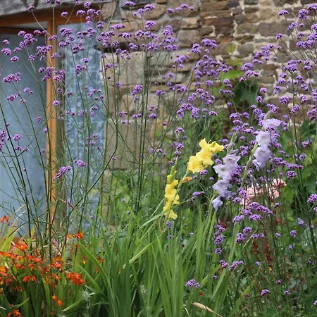 Grange Restauree Avec Jardin, Animaux Acceptes, Wifi Inclus - Fr-1-497-63 Holiday home